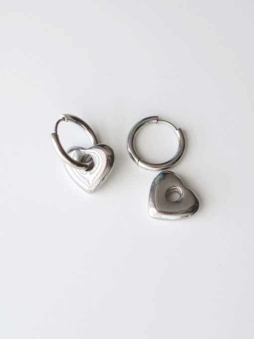 Aretes huggie Love • silver FineDresser