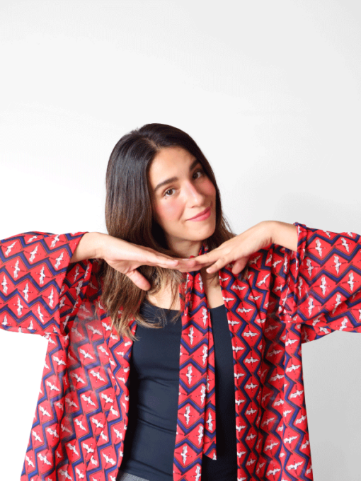 Kimono Micaela rojo con estampado de garzas