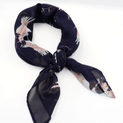 Mascada Bet - con estampado de garzas. Fine Dresser