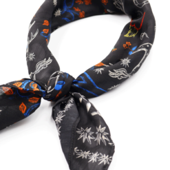 Mascada Metztli, accesorio único con diseño simbólico inspirado en la naturaleza