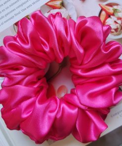Scrunchie Barbie - Fine Dresser