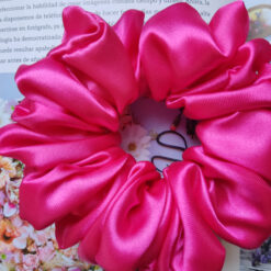 Scrunchie Barbie - Fine Dresser
