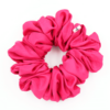 Scrunchie Bugambilia en color rosa vibrante