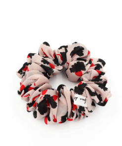 Scrunchie Carmesí estampado abstracto en negro y rojo